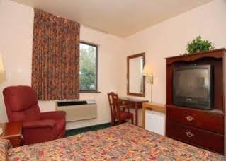 Howard Johnson Inn Nicholasville/Lexington Bagian luar foto