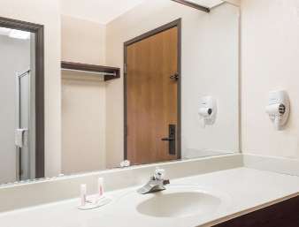 Howard Johnson Inn Nicholasville/Lexington Ruang foto